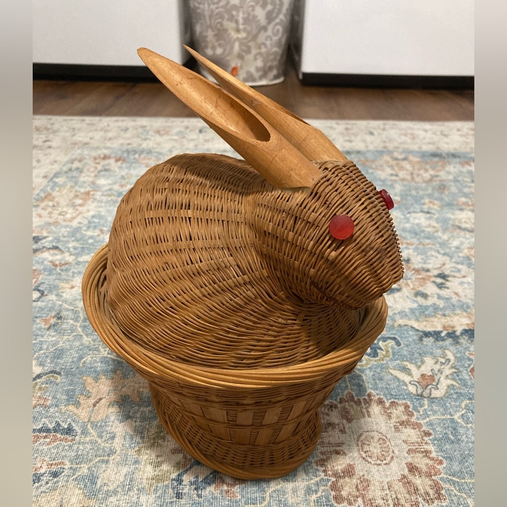 Vintage MCM woven bunny basket with red eyes